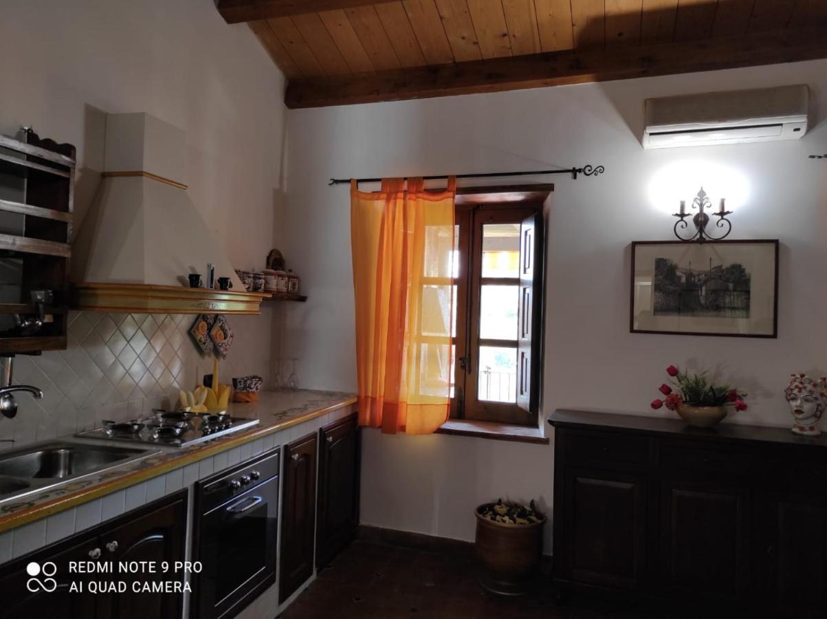 B&B Il Padrino Савока Екстериор снимка