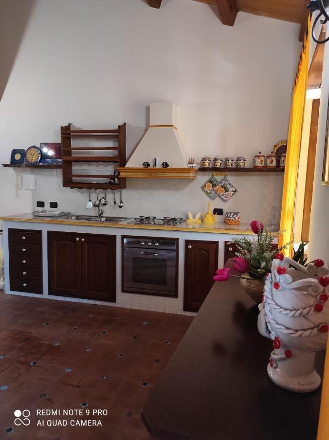 B&B Il Padrino Савока Екстериор снимка